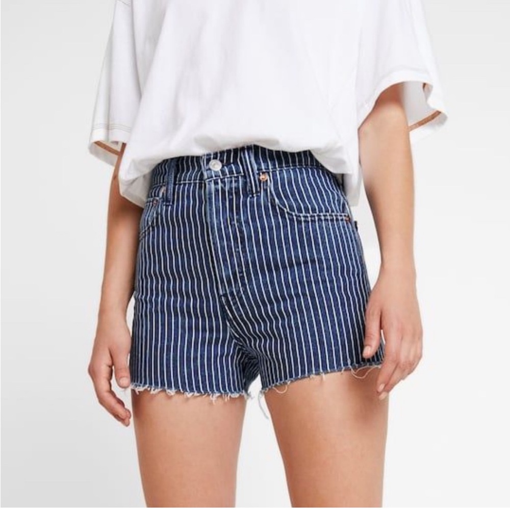 Levi's x Stranger Things Ribcage Shorts RARE NWT